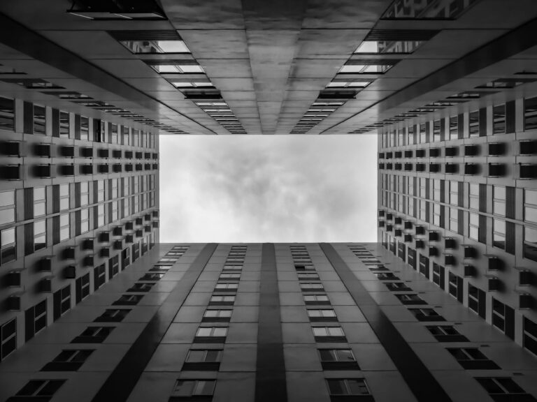 Explore 8 practical strategies for AI in legal, including contract lifecycle management (CLM), real-time risk scoring, clause libraries.